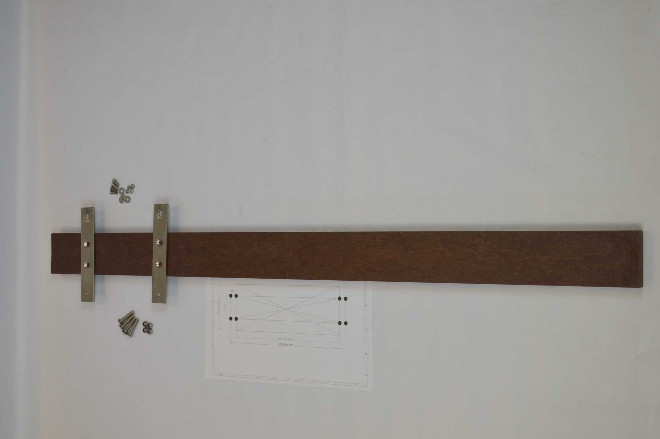 Befestigungspfosten aus Kunststoff für Verteilerkasten