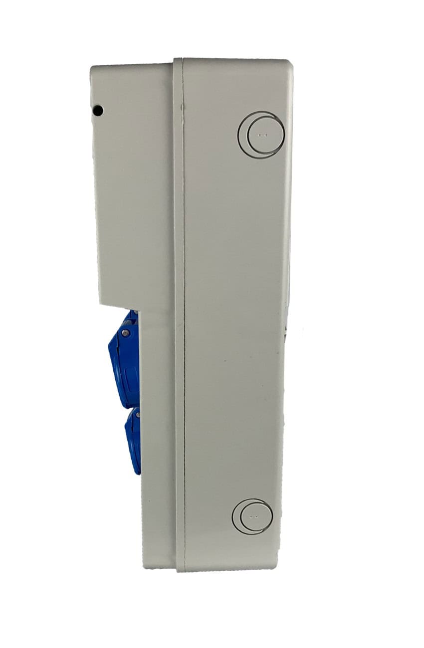 VERTEILERKASTEN Front 3 Steckdosen CEE 16A IP65 – MONTIERT