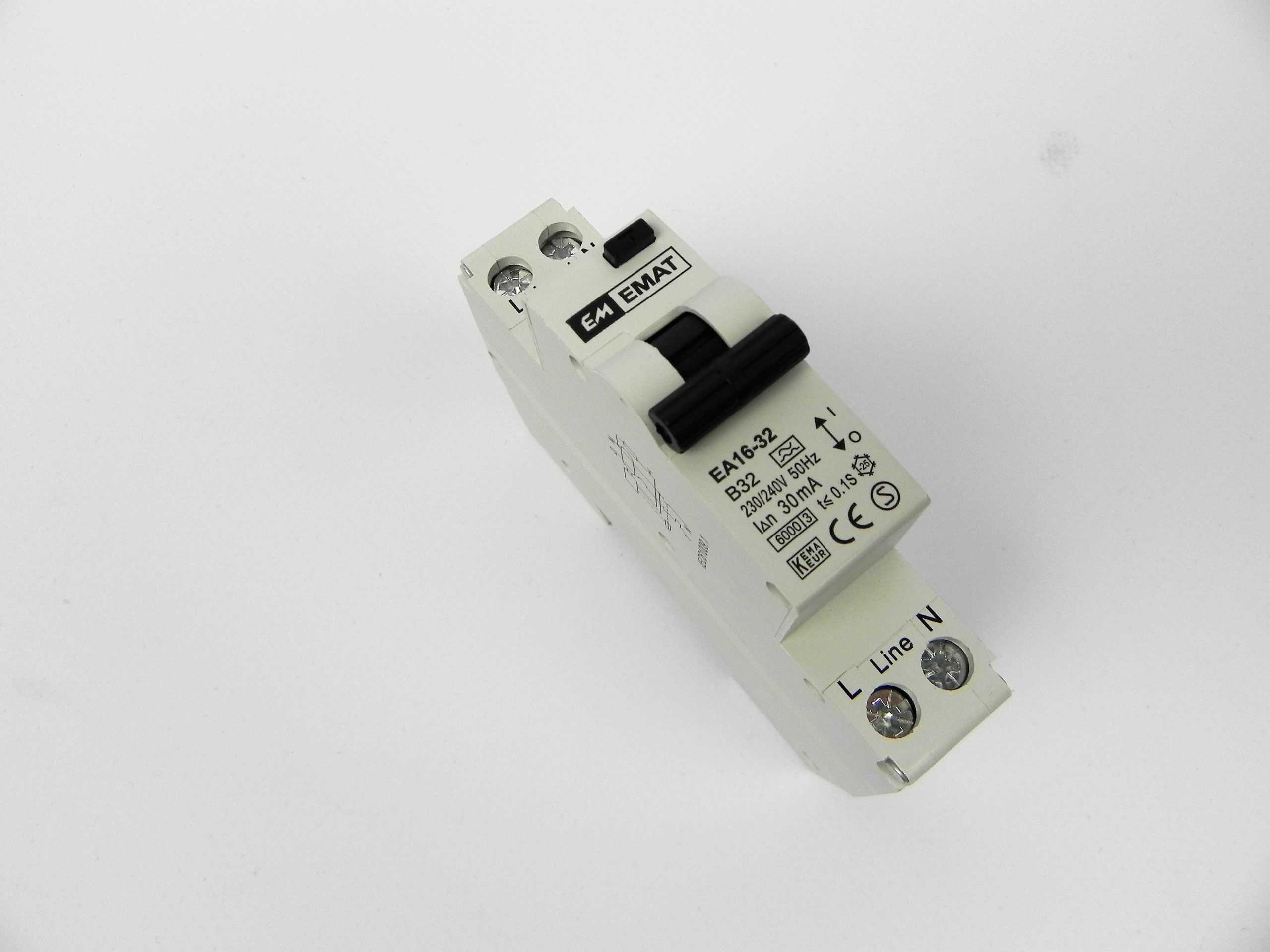 FEHLERSTROM-SCHUTZSCHALTER 1P+N B32 230V 30MA
