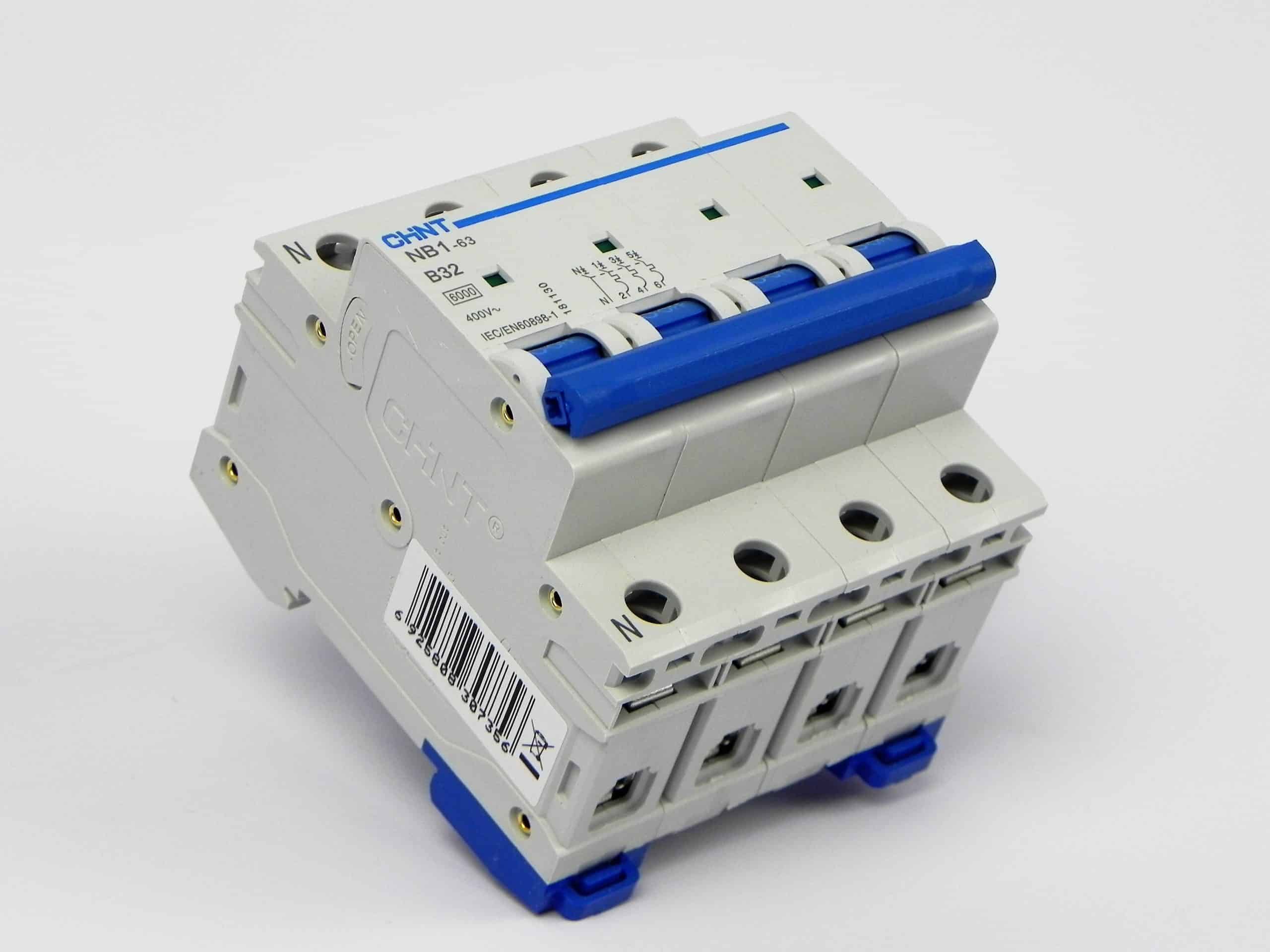 FEHLERSTROM-SCHUTZSCHALTER 32A 3P+N TYP B 6KA MCB