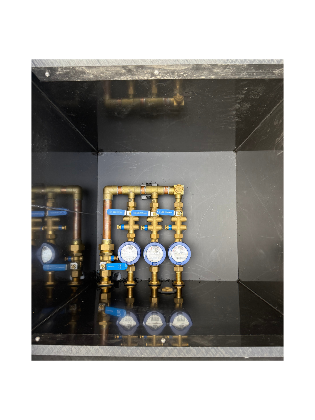 Watermeterput met 4 watermeters